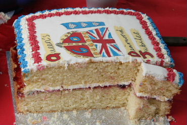 A cake at the Diamond Jubilee cake sale22.07.11